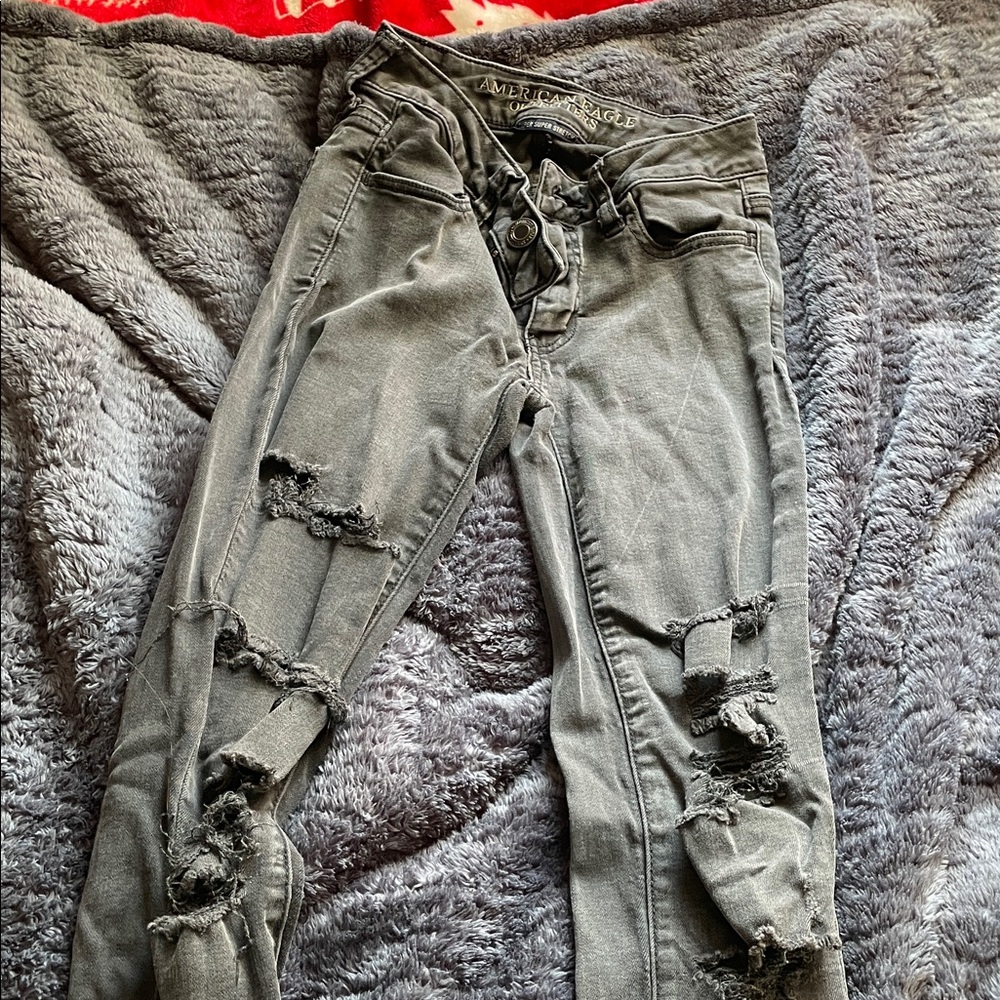 American Eagle Outfitters Gray Distressed Skinny Jeans